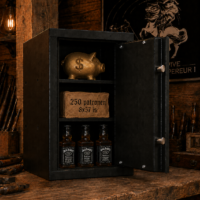 petit coffre + 2 étagères ouvert Coffre-fort Fortify armes de poing + 2 étagères